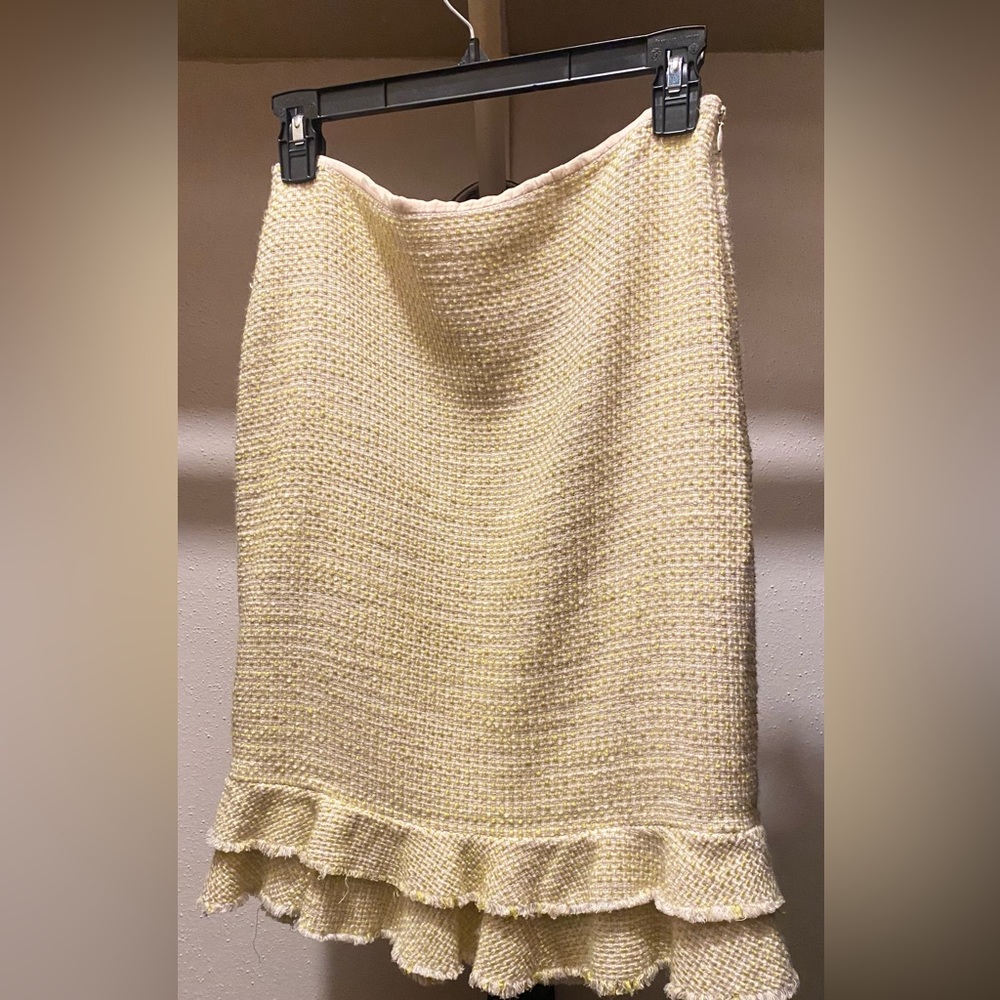 very cute skirt to wear to the office!